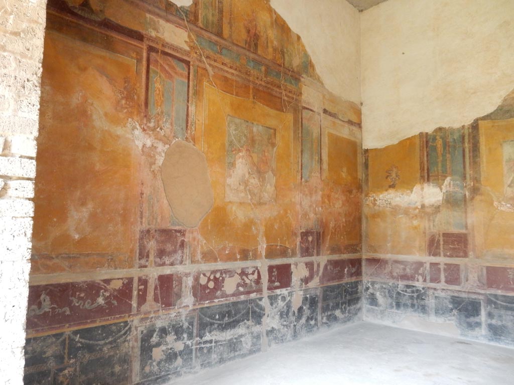 VI.8.3/5 Pompeii. May 2015. Room 12, north wall. Photo courtesy of Buzz Ferebee.