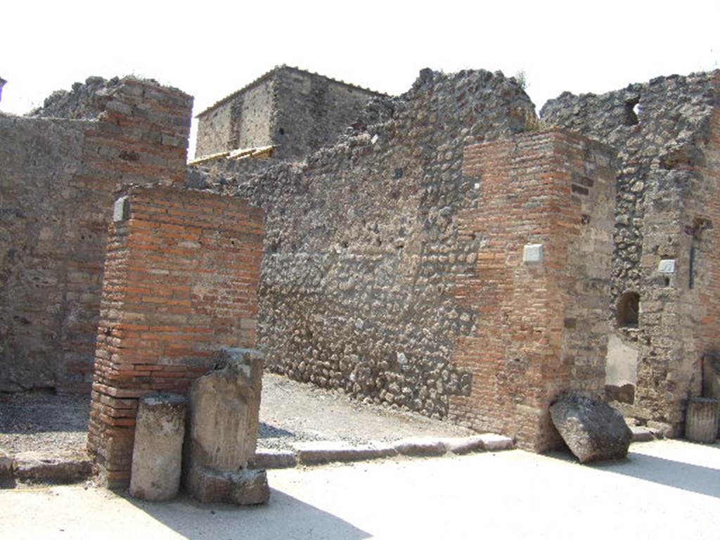 VI.8.13 Pompeii. May 2006. Entrance doorway.