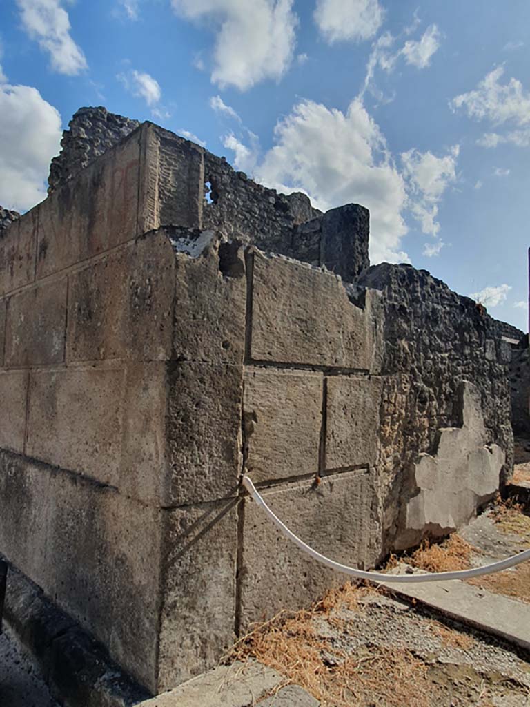 VI.8.21 Pompeii. September 2019. South wall of entrance vestibule.
Foto Annette Haug, ERC Grant 681269 DÉCOR.
