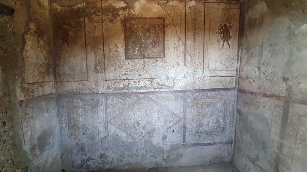 VI.10.1 Pompeii. July 2021. North wall of rear room.
Foto Annette Haug, ERC Grant 681269 DCOR.
