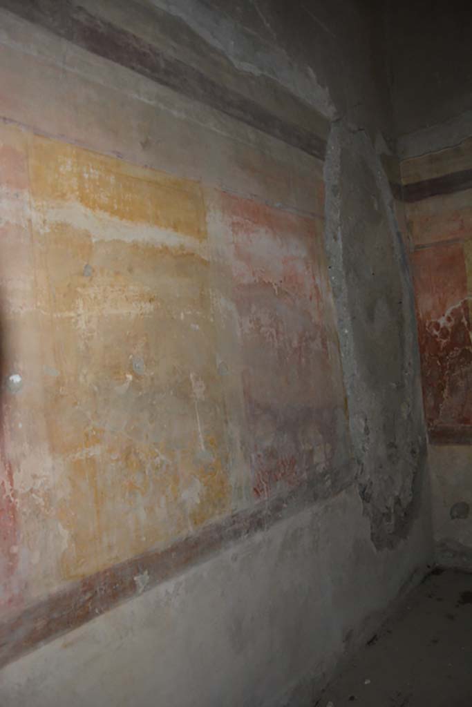 VI.11.10 Pompeii. October 2017. Room 44, looking west along south wall.
Foto Annette Haug, ERC Grant 681269 DCOR
