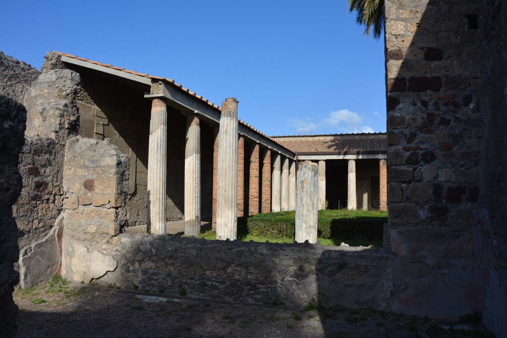 VI.11.10 Pompeii. October 2017. Room 35, looking towards north wall and into west side of peristyle.
Foto Annette Haug, ERC Grant 681269 DCOR
