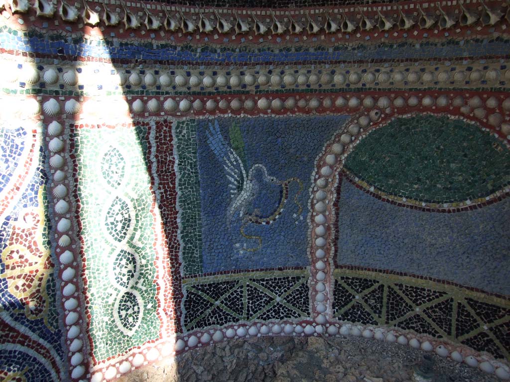 VI.14.43 Pompeii. December 2007. Room 14, detail of mosaic panel in fountain in garden area.