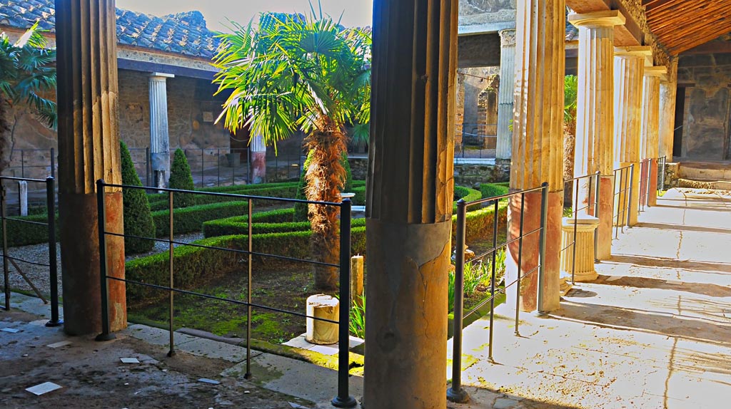 VI.16.7 Pompeii. December 2019. Room F, north-east corner of portico, looking south-west. Photo courtesy of Giuseppe Ciaramella.