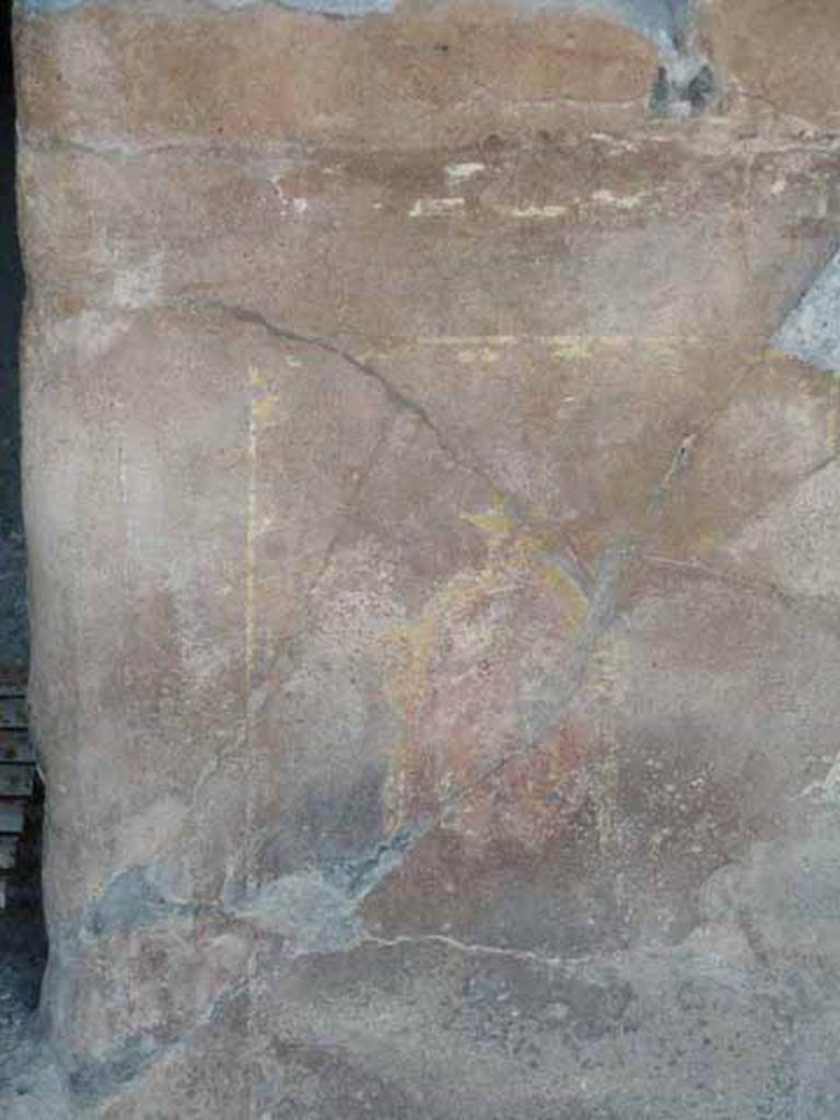 VI.16.7 Pompeii. May 2010. Remains of painting on south side of corridor 01.