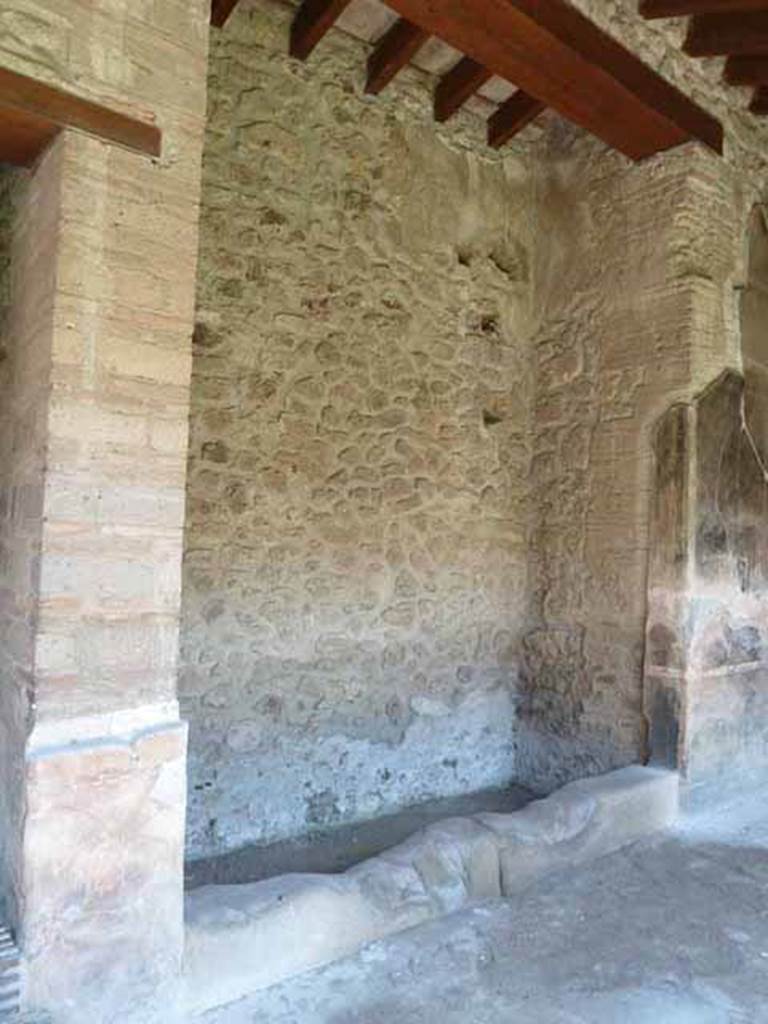 VI.16.7 Pompeii. May 2010.  Shallow space 03, on east side of portico, originally filled with a wooden cupboard.