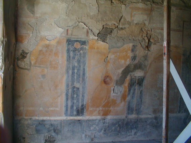 VI.16.27 Pompeii.  March 2009.  Room 21,  North west corner.
