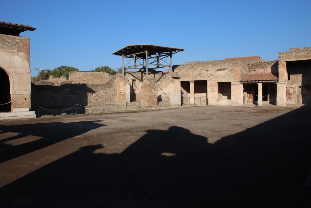 VII.1.8 Pompeii. October 2022. Looking north-west across the gymnasium. Photo courtesy of Klaus Heese.