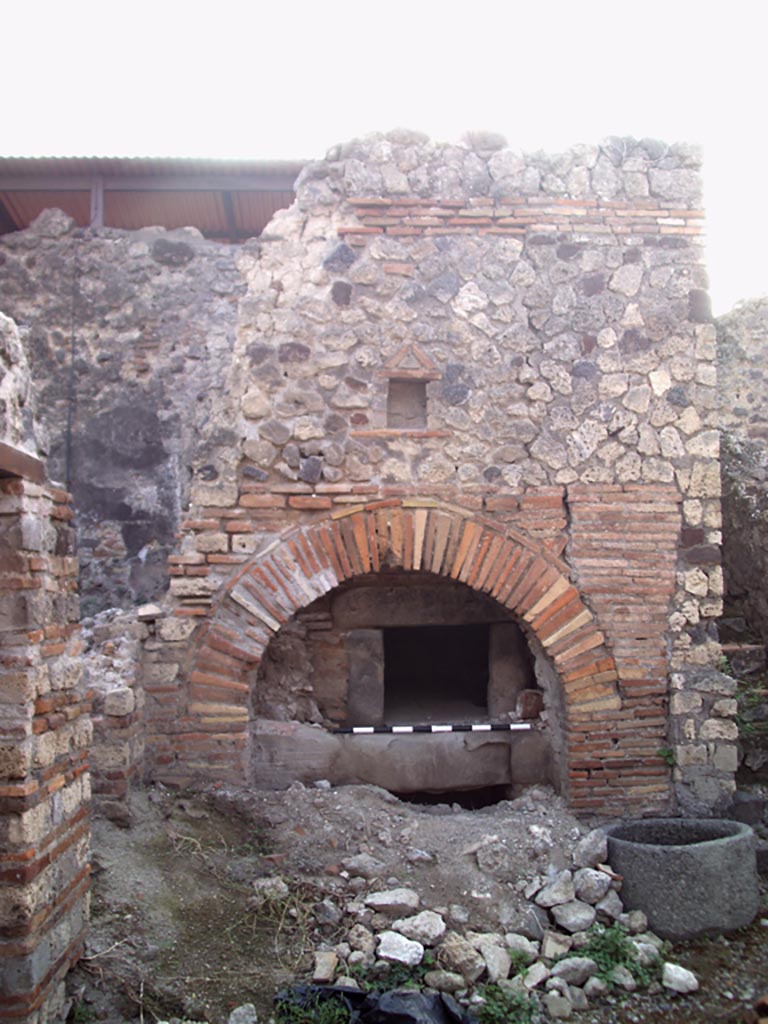 VII.1.36 Pompeii. 1966. Looking west towards oven. Photo by Stanley A. Jashemski.
Source: The Wilhelmina and Stanley A. Jashemski archive in the University of Maryland Library, Special Collections (See collection page) and made available under the Creative Commons Attribution-Non Commercial License v.4. See Licence and use details.
J66f0311
