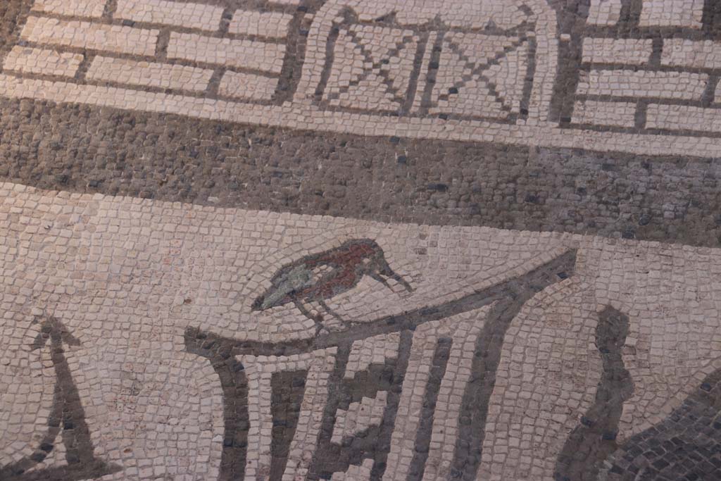 VII.1.40 Pompeii. May 2017. Detail of bird using polychrome mosaic. Photo courtesy of Buzz Ferebee. 