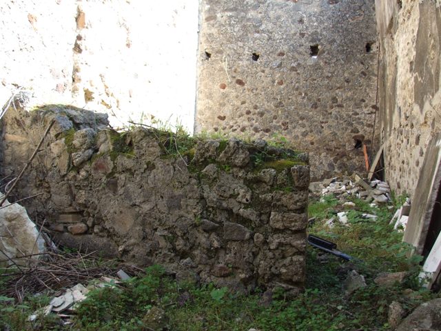 VII.2.16 Pompeii.  March 2009.  Room 4.  East end, with entry to recess on north side.