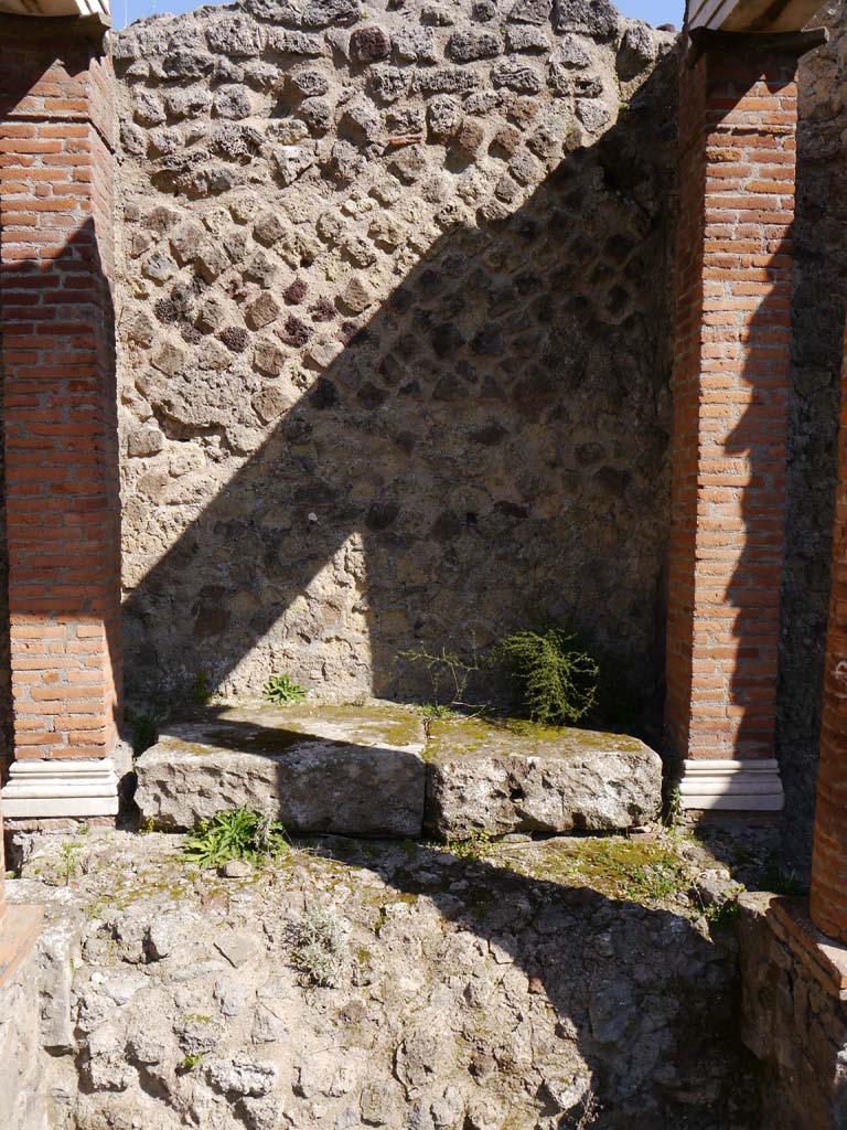 VII.4.1 Pompeii. March 2019. Detail of base of aedicula. 
Foto Anne Kleineberg, ERC Grant 681269 DÉCOR.
