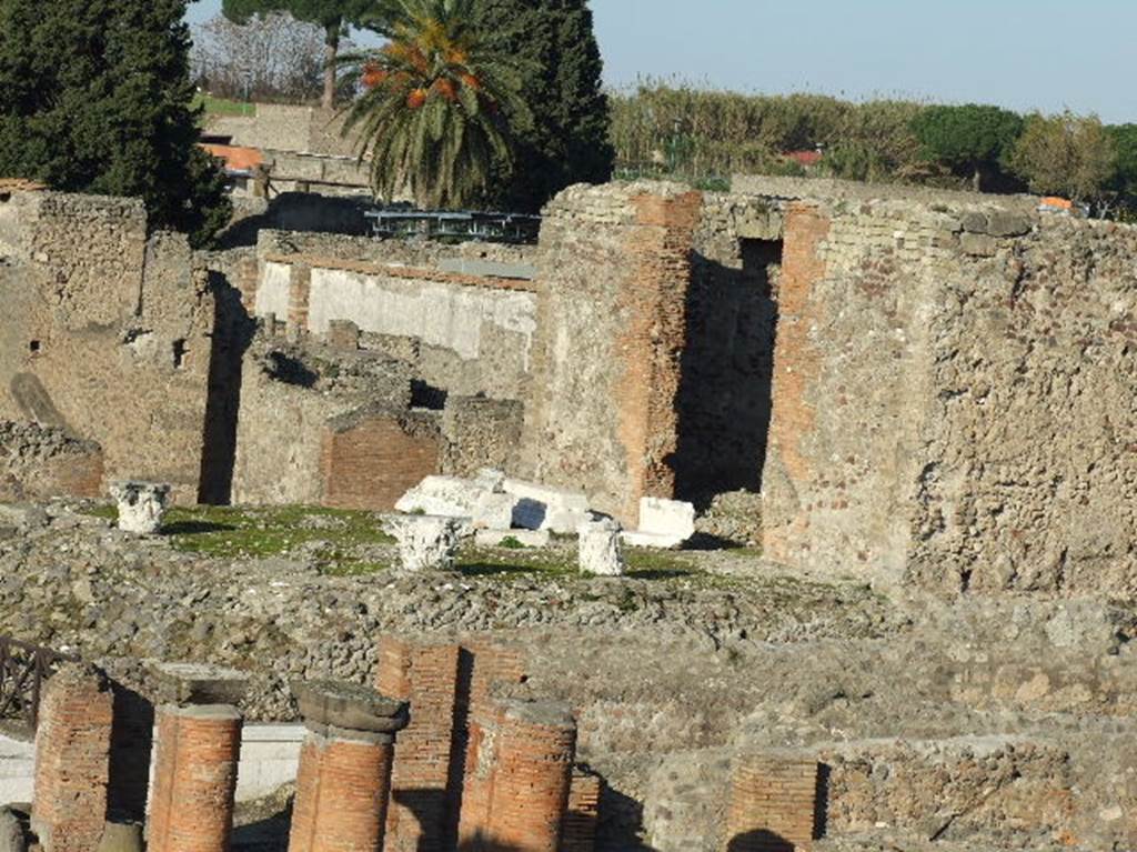 VII.4.1 Pompeii. December 2007.   Podium and sacred area from roof of VII.5.19 modern restaurant.
