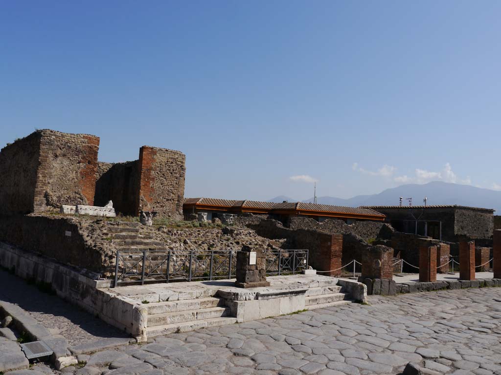 VII.4.1 Pompeii. March 2019. Looking south-east to Temple, on east side of Via del Foro. 
Foto Anne Kleineberg, ERC Grant 681269 DÉCOR.
