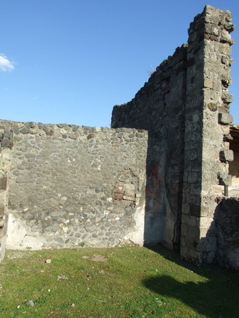 VII.4.31 Pompeii.  March 2009.  Doorway to Room 26.