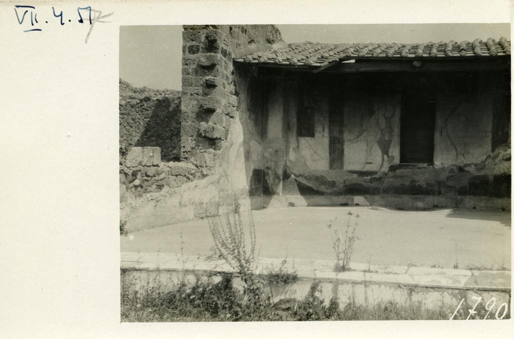 VII.4.31/51 Pompeii. Pre-1937-39. Room 29, apsidal exedra. Looking north-east.
Photo courtesy of American Academy in Rome, Photographic Archive. Warsher collection no. 1790.
