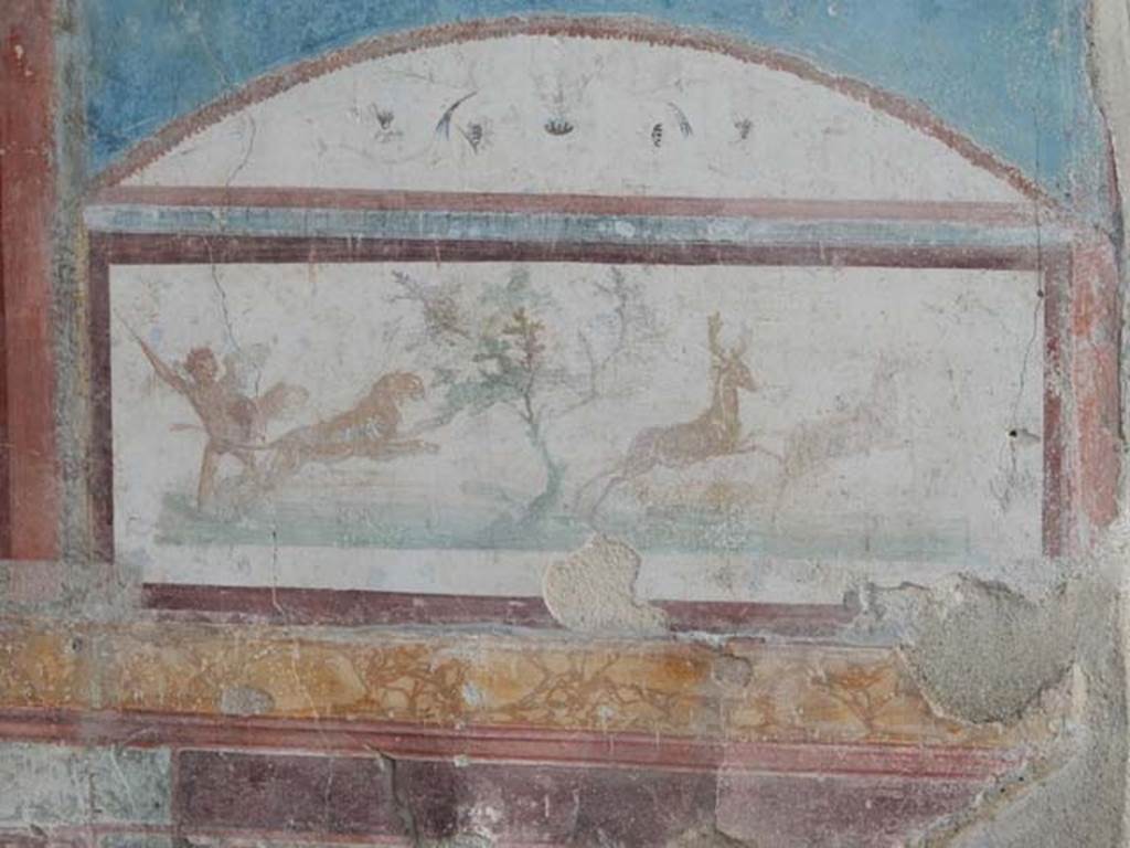 VII.4.48 Pompeii. May 2015. Room 11, detail from west wall of tablinum at north end.
Photo courtesy of Buzz Ferebee.
