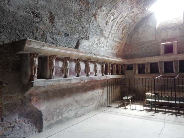 VII.5.24 Pompeii. August 2021. Tepidarium (37), looking towards south end.
Foto Annette Haug, ERC Grant 681269 DÉCOR.
