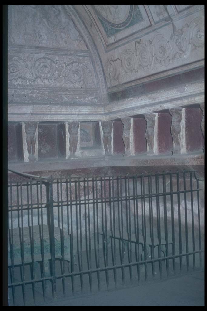 VII.5.24 Pompeii. Tepidarium (37), south-west corner.
Photographed 1970-79 by Günther Einhorn, picture courtesy of his son Ralf Einhorn.
