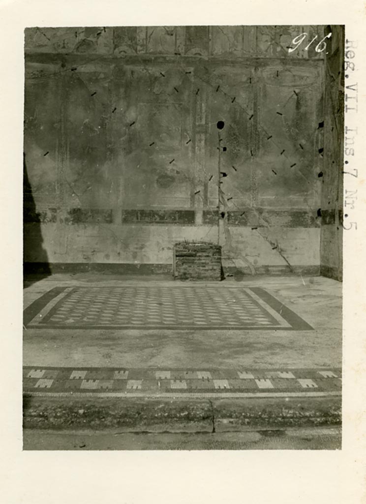 VII.7.5 Pompeii. Pre-1937-39. Exedra (u)/tablinum, looking across flooring towards north wall.  
Photo courtesy of American Academy in Rome, Photographic Archive. Warsher collection no. 916.
