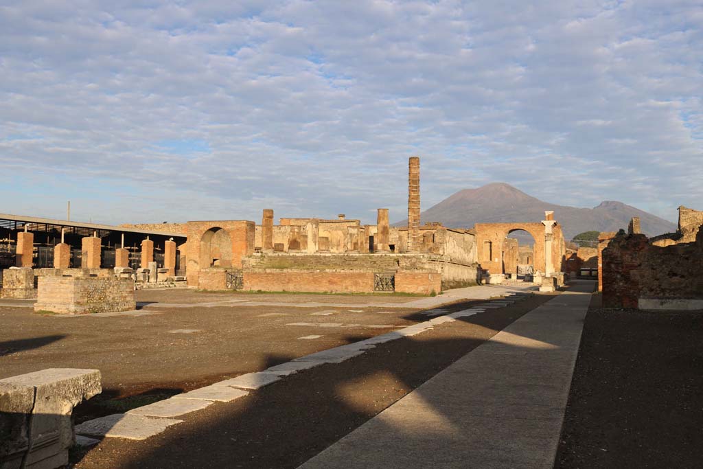 VII.8, Pompeii Forum. December 2018. Looking north from east side, towards Temple of Jupiter. Photo courtesy of Aude Durand.