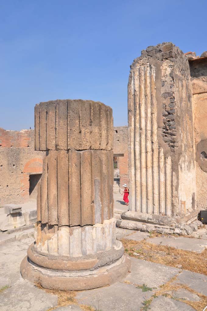 VII.8.01 Pompeii. July 2017. Detail of pilaster at west end.
Foto Anne Kleineberg, ERC Grant 681269 DÉCOR.
