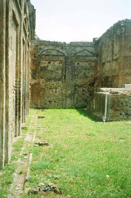 VII.9.2, Pompeii. December 2108. Looking across altar towards north-east corner. Photo courtesy of Aude Durand. 