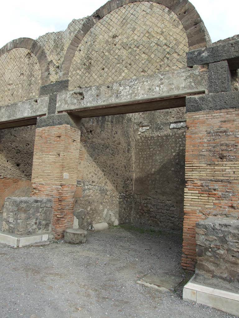 VII.9.9 Pompeii. December 2007. North wall and north-east corner.