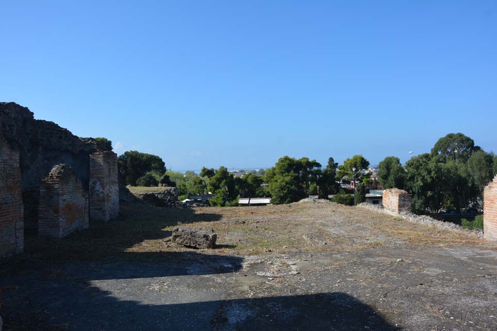VII.16.15 Pompeii. October 2019. Room 2, looking west across atrium.
Foto Annette Haug, ERC Grant 681269 DCOR.
