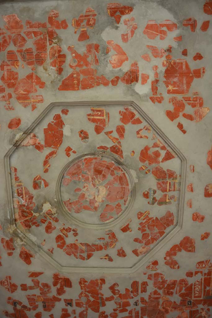 VII.16.22 Pompeii. October 2018. Oecus 48, painted ceiling in oecus.
Foto Annette Haug, ERC Grant 681269 DCOR.

