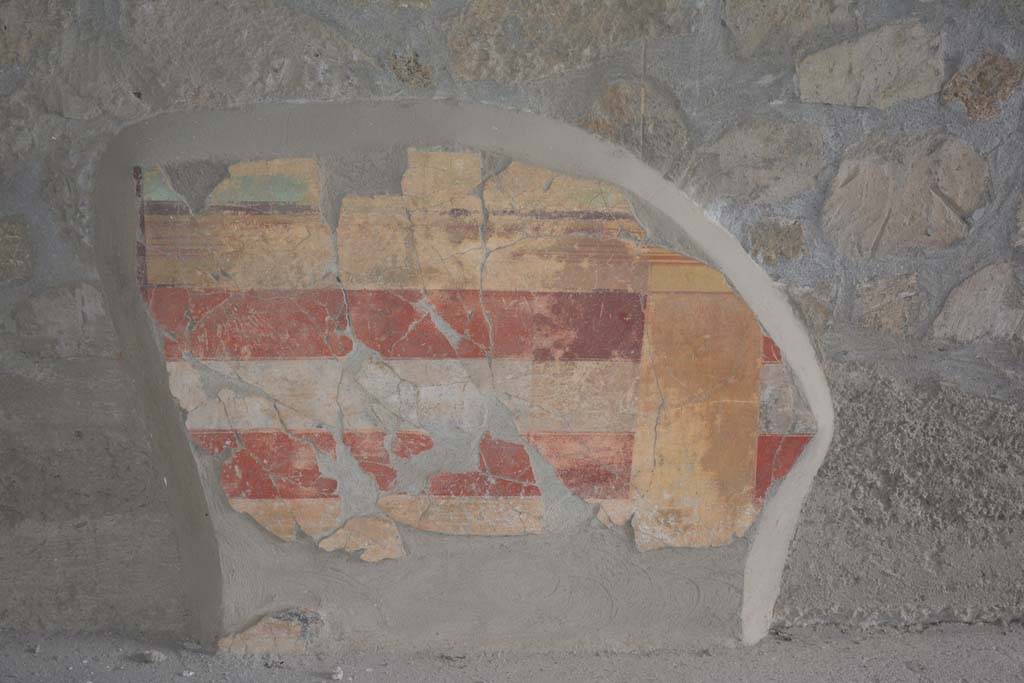 VII.16.22 Pompeii. October 2018. Room 74, painted decoration on south wall at east end.
Foto Annette Haug, ERC Grant 681269 DCOR.
