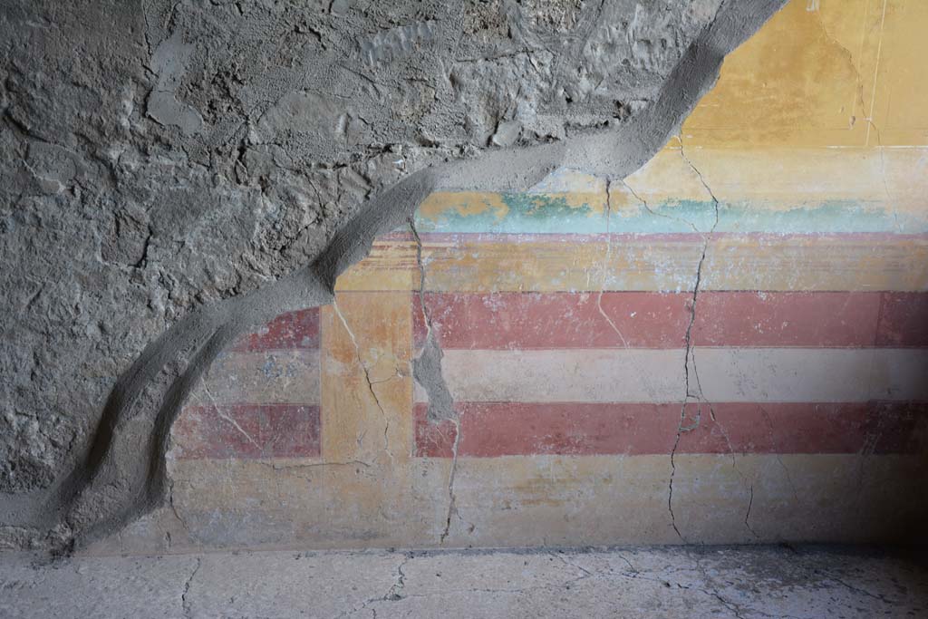 VII.16.22 Pompeii. October 2018. Room 74, detail from south wall.
Foto Annette Haug, ERC Grant 681269 DCOR.
