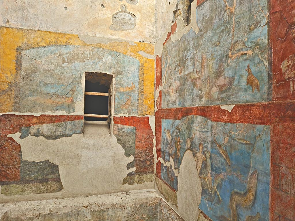 VII.16.a Pompeii. November 2023. Room 9, north wall and north-east corner. Photo courtesy of Giuseppe Ciaramella.
