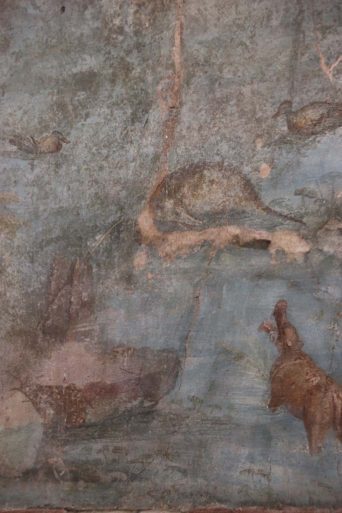 VII.16.a Pompeii. October 2020. Room 9, detail from upper part of south end of east wall.  
Photo courtesy of Klaus Heese.
