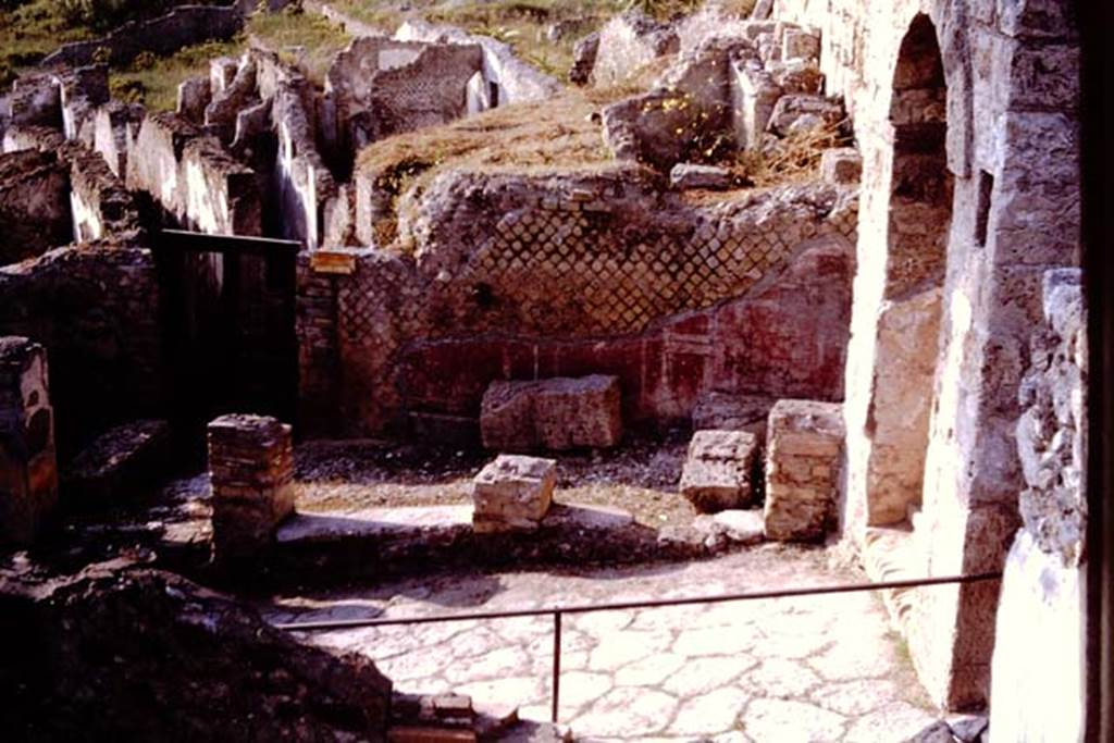 VII.16.a Pompeii. 1964. Looking north towards exterior wall near doorway, on left, and Porta Marina, on right. Photo by Stanley A. Jashemski.
Source: The Wilhelmina and Stanley A. Jashemski archive in the University of Maryland Library, Special Collections (See collection page) and made available under the Creative Commons Attribution-Non Commercial License v.4. See Licence and use details.
J64f1737
