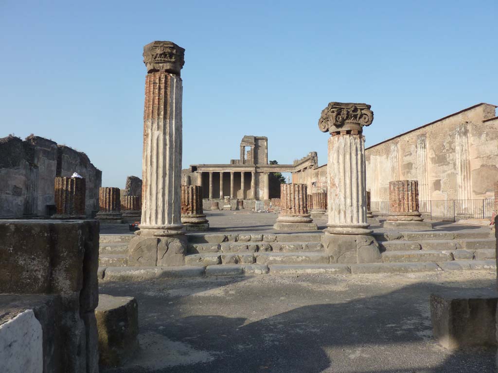 VIII.1.1 Pompeii. October 2014. Looking west from the Forum, across entrance steps into Basilica.
Foto Annette Haug, ERC Grant 681269 DÉCOR.
