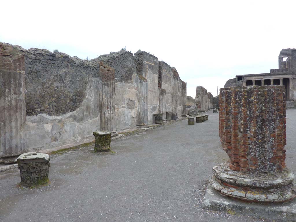 VIII.1.1 Pompeii. March 2014. Looking west along south wall and south corridor.
Foto Annette Haug, ERC Grant 681269 DÉCOR.
