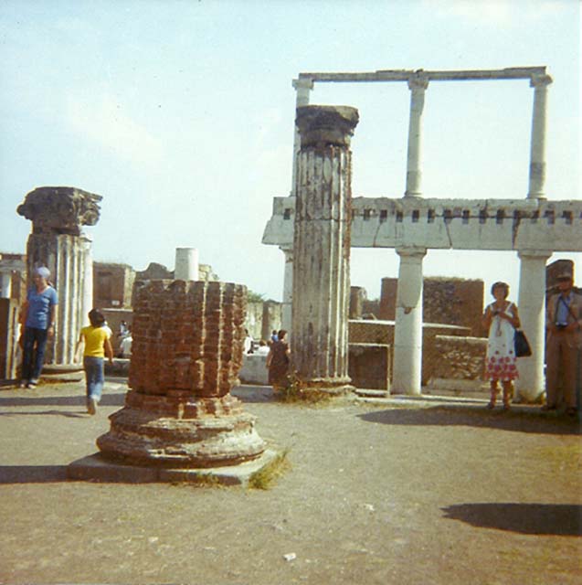 VIII.1.1 Pompeii, July 1980. Looking towards east end and Forum from south side.
Photo courtesy of Rick Bauer, from Dr George Fay’s slides collection
