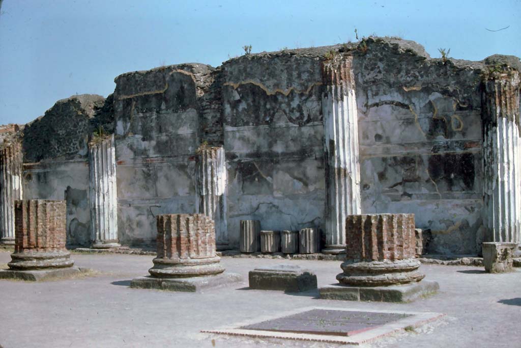 VIII.1.1 Pompeii, 7th August 1976. Looking towards south wall of Basilica.
Photo courtesy of Rick Bauer, from Dr George Fay’s slides collection.
