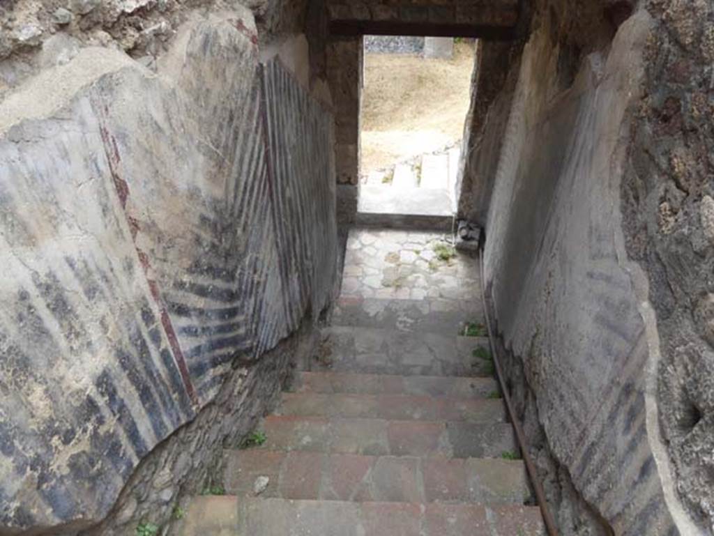 VIII.1.a, Pompeii. June 2017. Looking west down to landing with window onto outside steps. Photo courtesy of Michael Binns.