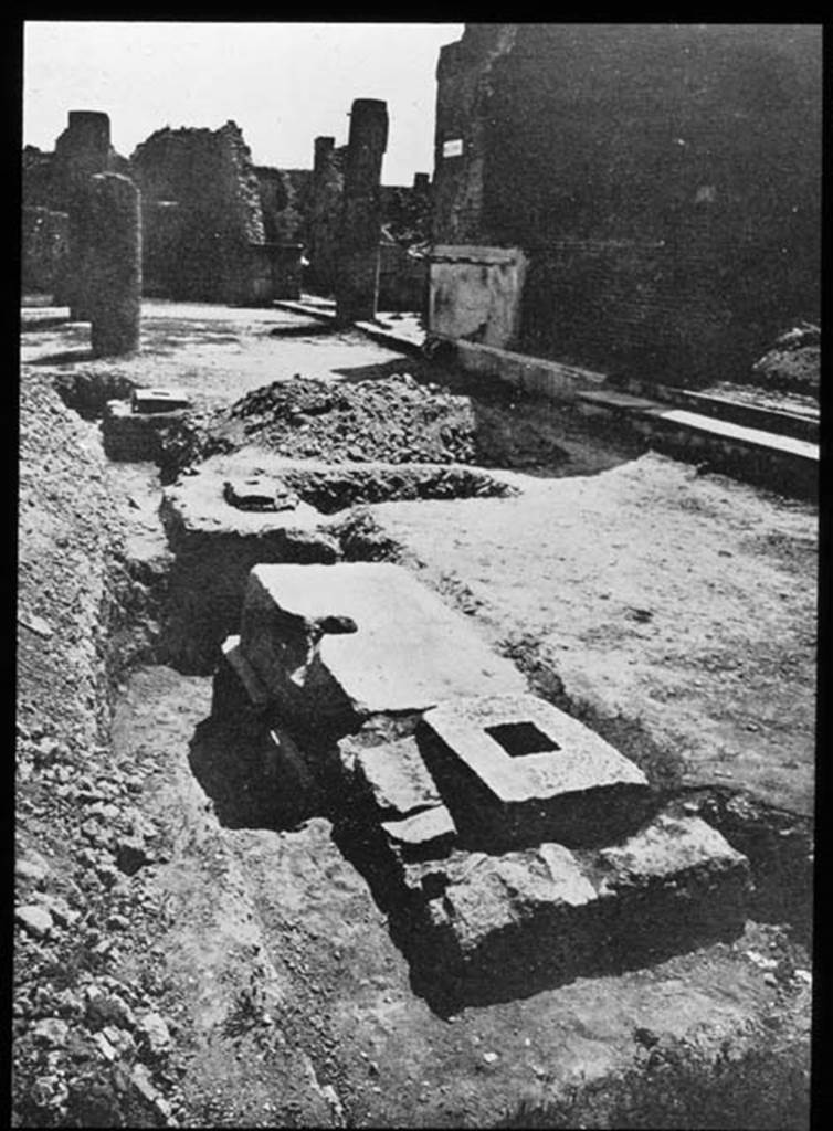 VII.8 Pompeii Forum. Looking east along south side, with steps at VIII.2.10, upper right.  Photo by permission of the Institute of Archaeology, University of Oxford. File name instarchbx208im 051. Source ID 44377.
