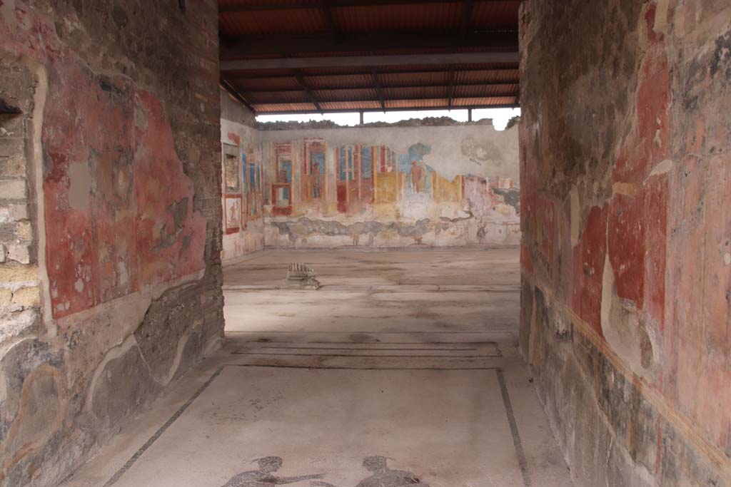 VIII.2.23 Pompeii. October 2020. Looking south along entrance corridor. Photo courtesy of Klaus Heese.