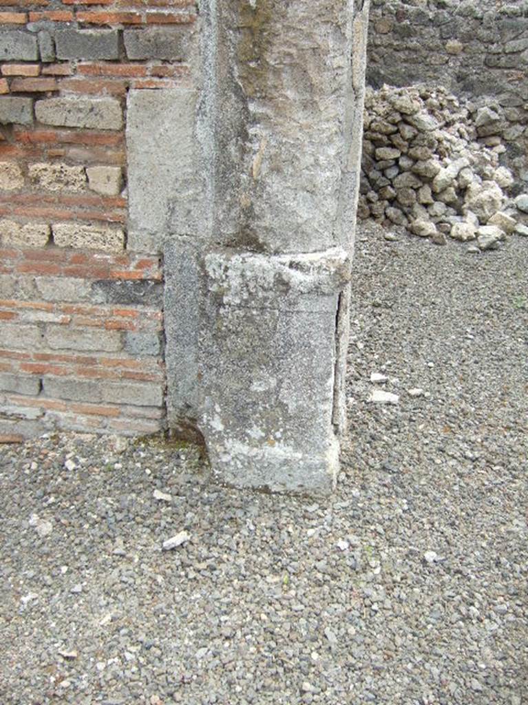 VIII.2.39 Pompeii. May 2006. Edge of doorway to room g, east ala in south-east corner of atrium.