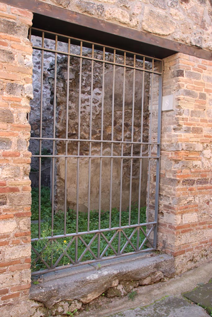 VIII.6.8 Pompeii. October 2022. Entrance doorway. Photo courtesy of Klaus Heese. 

