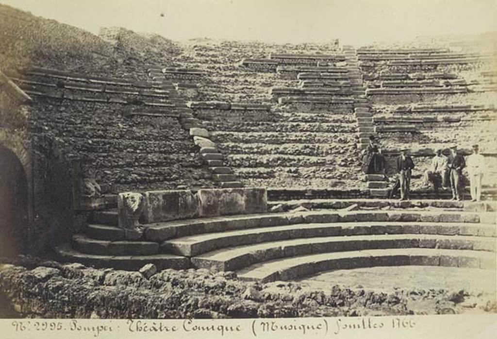 VIII.7.19 Pompeii. December 2018. Rows of seating, looking north. Photo courtesy of Aude Durand.