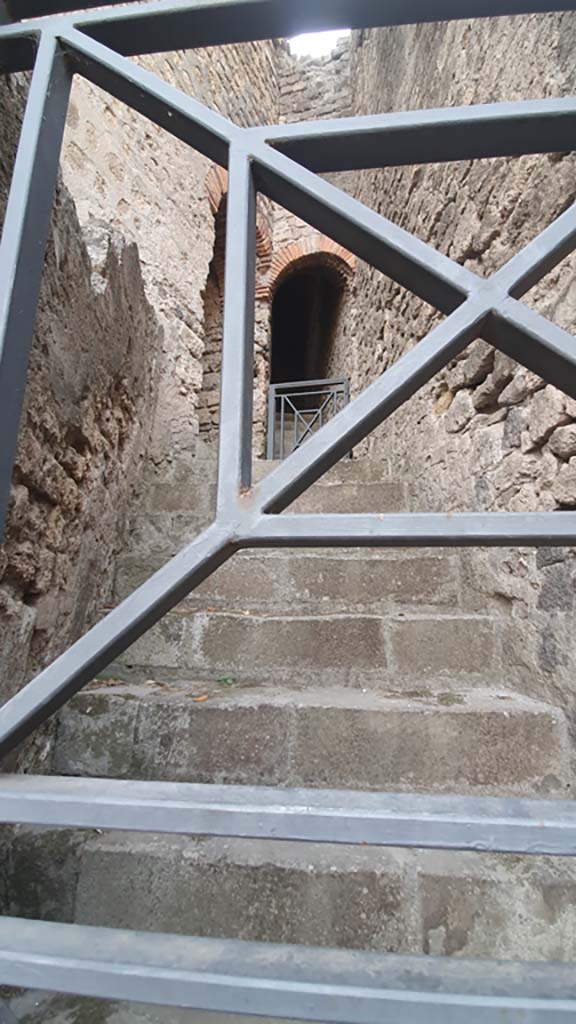 VIII.7.21 Pompeii. August 2021. Restored steps to upper level.
Foto Annette Haug, ERC Grant 681269 DÉCOR.

