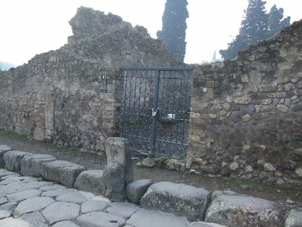VIII.7.25 Pompeii.  May 2005.  Entrance on Via Stabia.