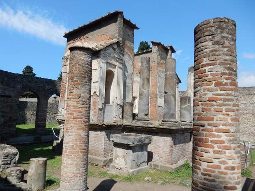 VIII.7.28, Pompeii. May 2015. Looking towards south-east corner of the podium. 
Photo courtesy of Buzz Ferebee.
