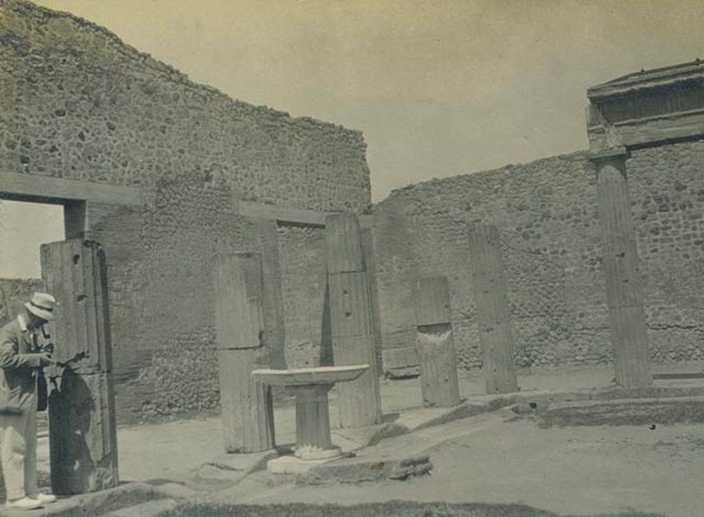 VIII.7.30 Pompeii. March 1922. Looking east along north side. Photo courtesy of Rick Bauer.