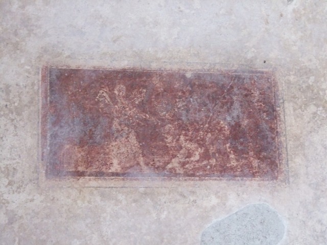 IX.3.5 Pompeii.  March 2009. Altar on south west side of atrium. Upper part